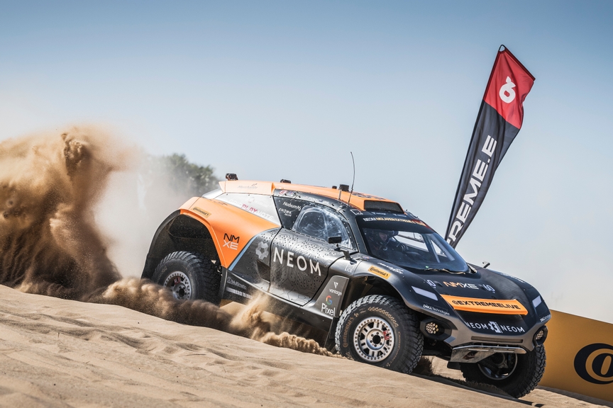 MARCH 10: Emma Gilmour (NZL) / Tanner Foust (USA), NEOM McLaren Extreme E during the Desert X-Prix on March 10, 2023. (Photo by Charly Lopez / LAT Images)