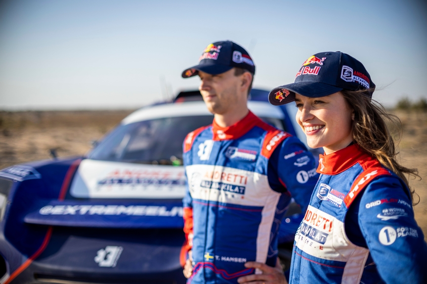 MARCH 07: Catie Munnings (GBR), Andretti Altawkilat Extreme E during the Desert X-Prix on March 07, 2023. (Photo by Sam Bloxham / LAT Images)