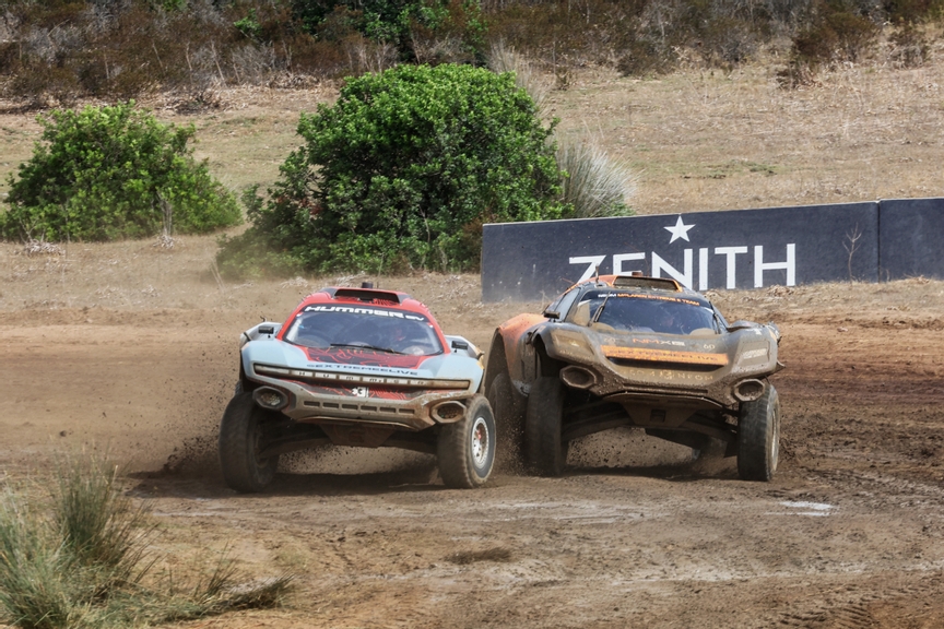 JULY 09: Amanda Sorensen (USA) / RJ Anderson (USA), GMC Hummer EV Chip Ganassi Racing, battles with Emma Gilmour (NZL) / Tanner Foust (USA), NEOM McLaren Extreme E during the Island X-Prix on July 09, 2023. (Photo by Colin McMaster / LAT Images)