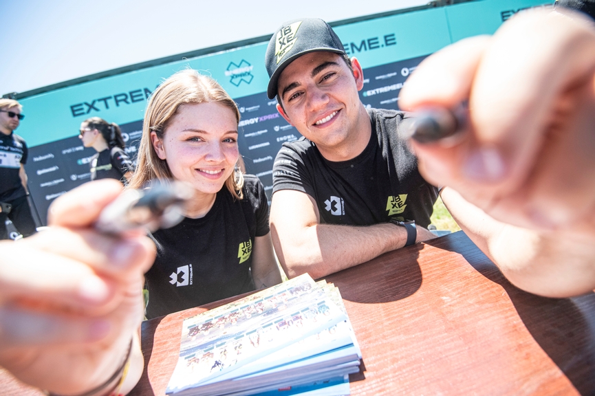 NOVEMBER 26: Fanzone meet and greet, Hedda Hosas (NOR), JBXE, and Fraser McConnell (JAM), JBXE during the Punta del Este on November 26, 2022. (Photo by Charly Lopez / LAT Images)