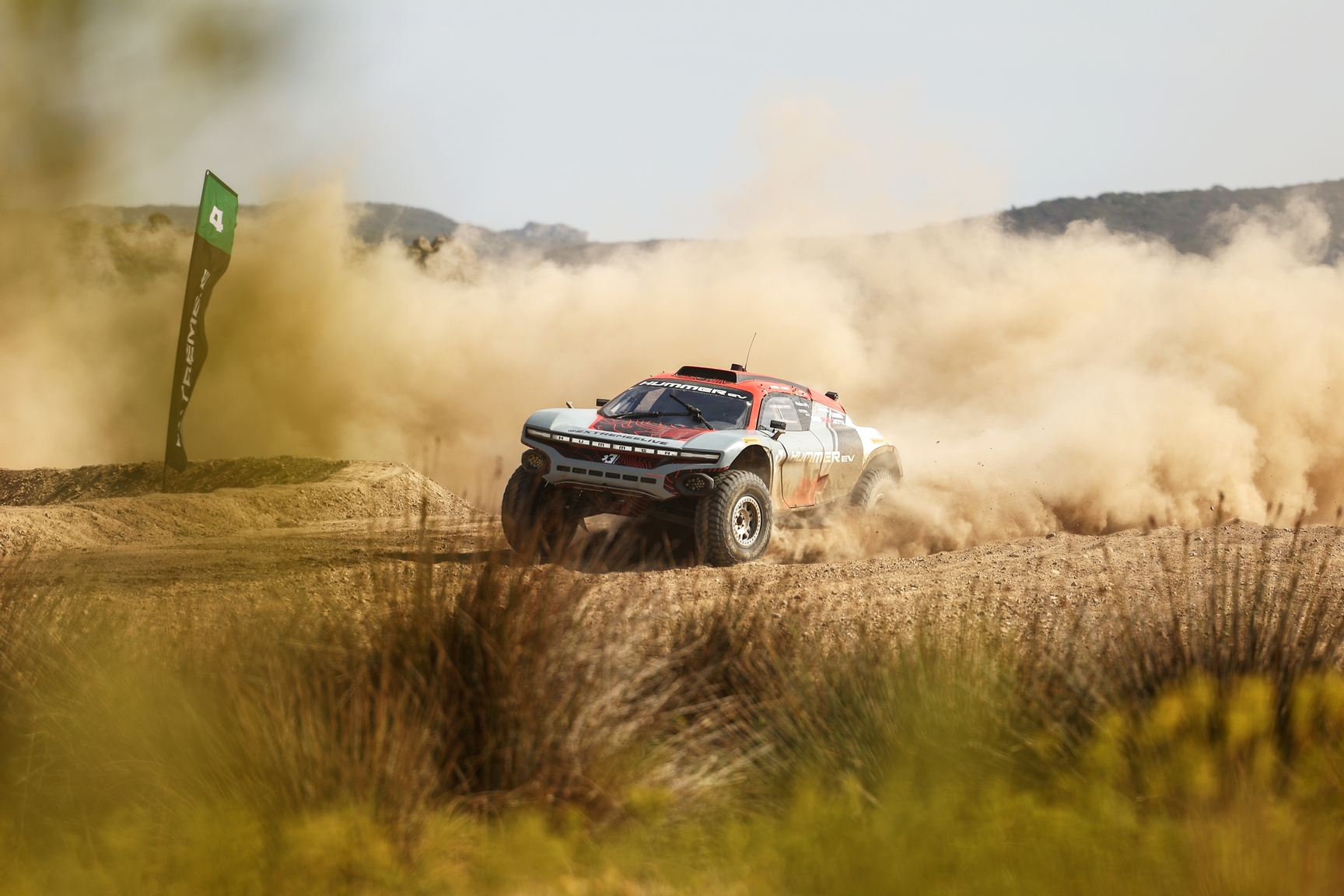 CAPO TEULADA, SARDINIA, ITALY - SEPTEMBER 15: Amanda Sorensen (USA) / RJ Anderson (USA), GMC Hummer EV Chip Ganassi Racing during the Island X-Prix II on September 15, 2023 in Capo Teulada, Sardinia, Italy. (Photo by Colin McMaster / LAT Images)