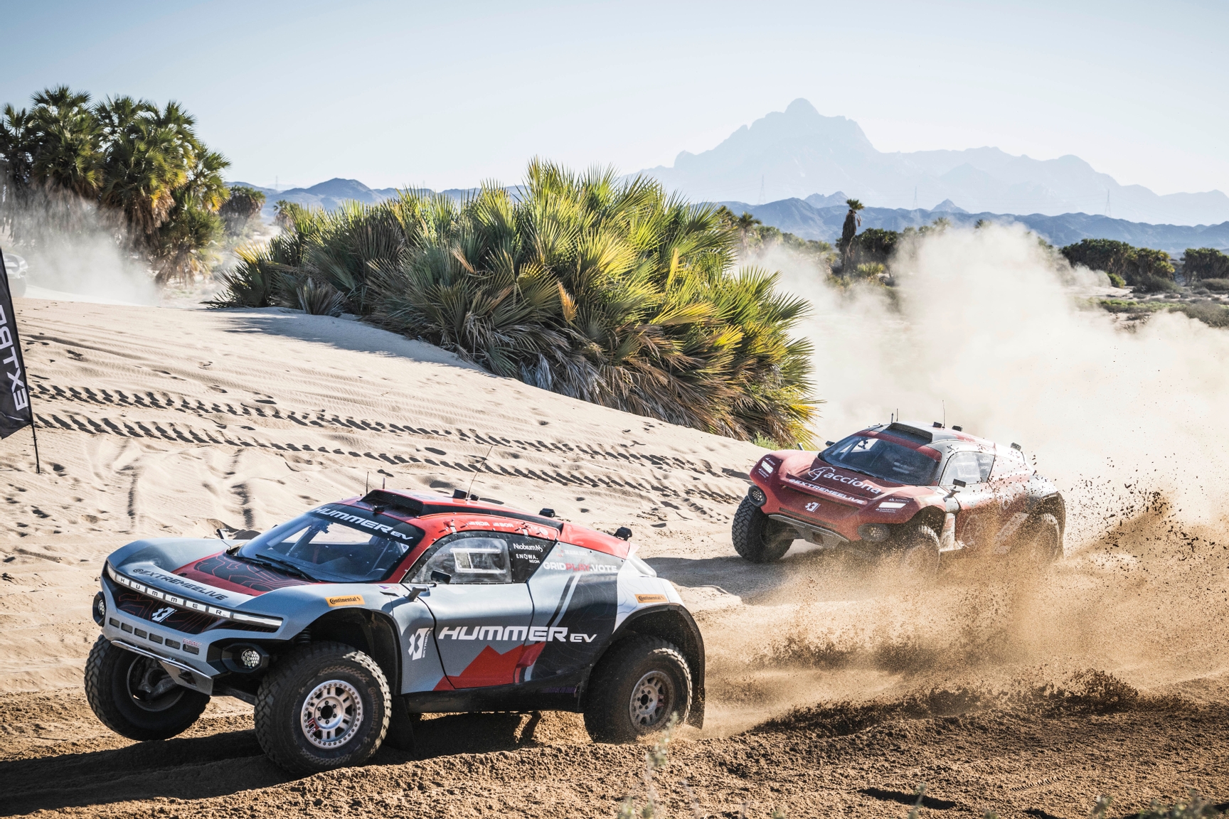 MARCH 11: Amanda Sorensen (USA) / RJ Anderson (USA), GMC Hummer EV Chip Ganassi Racing, leads Laia Sanz (ESP) / Mattias Ekstrom (SWE), Acciona | Sainz XE Team during the Desert X-Prix on March 11, 2023. (Photo by Charly Lopez / LAT Images)