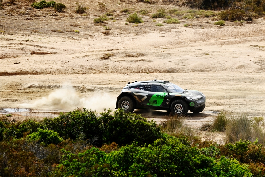 JULY 06: Hedda Hosas (NOR) / Lance Woolridge (ZAF), Veloce Racing during the Sardinia on July 06, 2022. (Photo by Sam Bagnall / LAT Images)