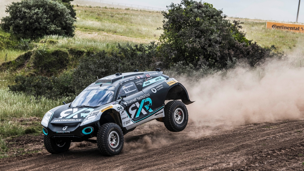 X44 Vida Carbon Racing take Crazy Race win to set up thrilling season ...
