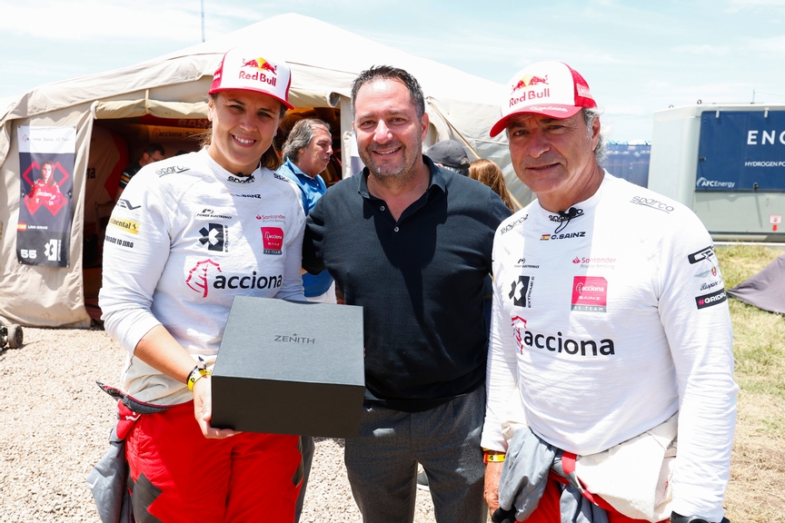 NOVEMBER 27: Zenith moment in time presentation with Acciona | Sainz XE Team Zenith Moment In Time presentation with Acciona | Sainz XE Team, and Julien Tornare, CEO, Zenith during the Punta del Este on November 27, 2022. (Photo by Sam Bloxham / LAT Images)